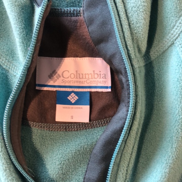Like new Columbia hooded sweatshirt - Picture 2 of 5